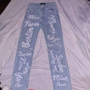 Akira City Jeans